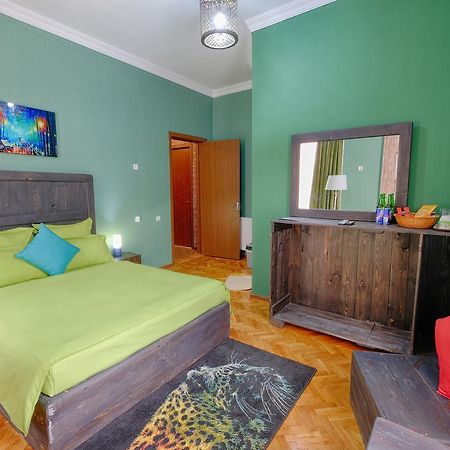 Euphoria Inn Tbilissi Extérieur photo