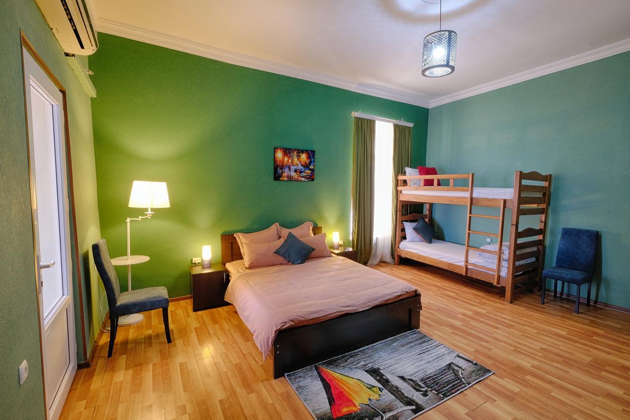 Euphoria Inn Tbilissi Extérieur photo